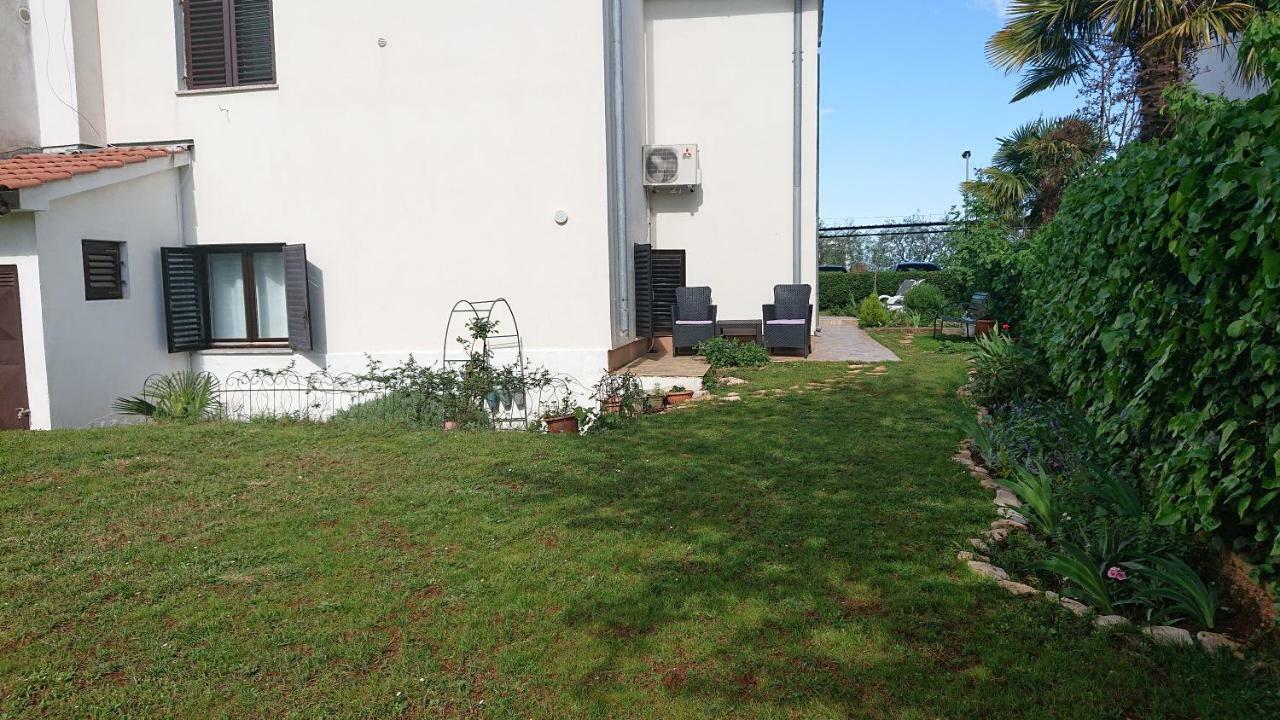 Apartment Devcic Пореч Екстериор снимка